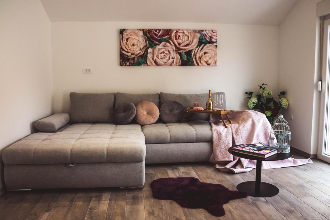 Apartmani Vuckovic Vodice Exterior foto