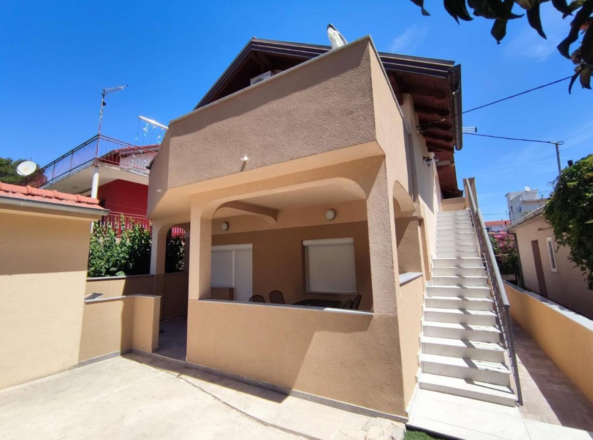 Apartmani Vuckovic Vodice Exterior foto