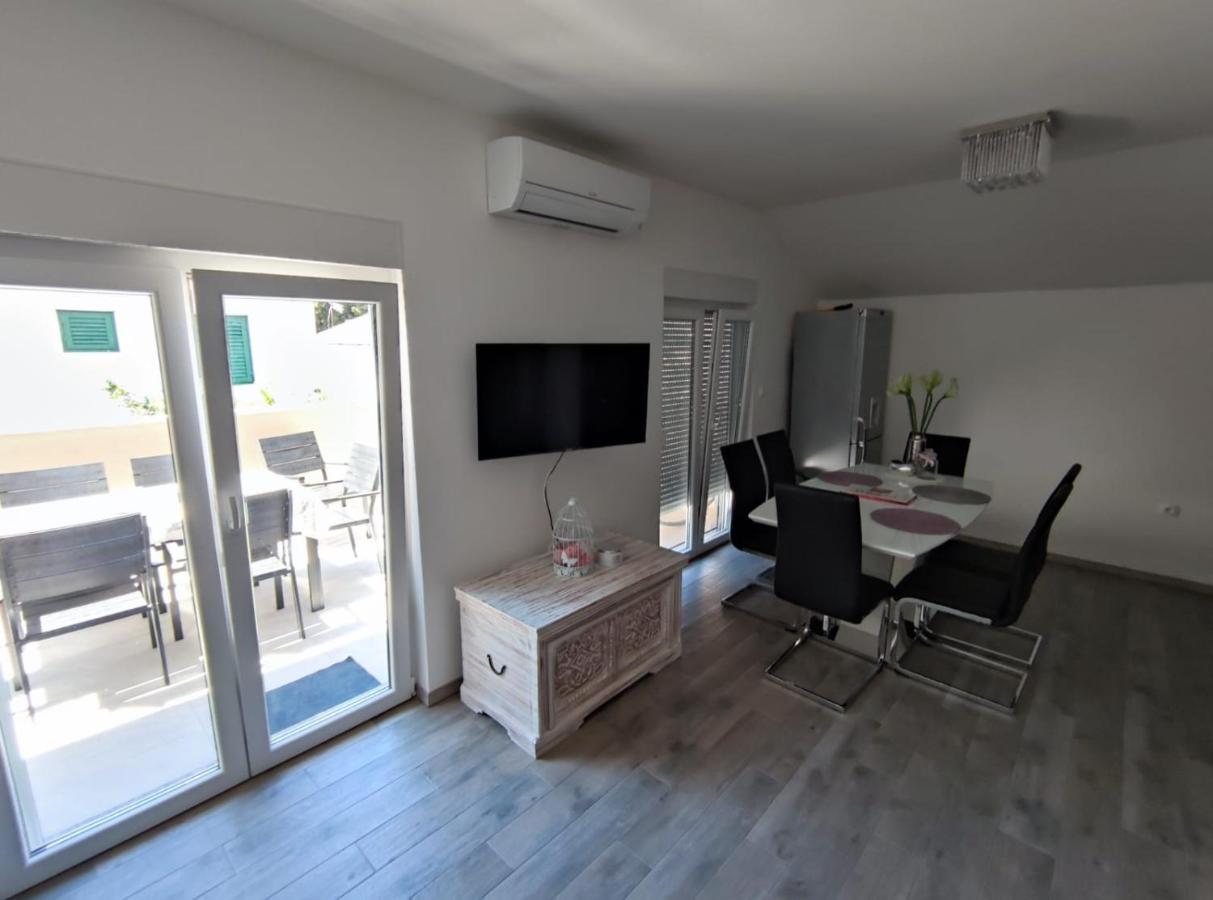 Apartmani Vuckovic Vodice Exterior foto
